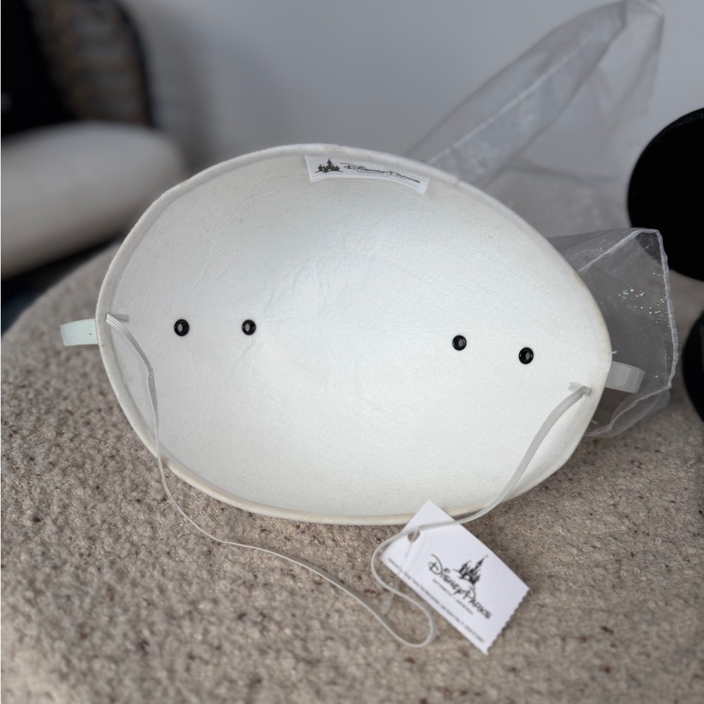 Disney White Mickey Ears Hat - Picture 6 of 7
